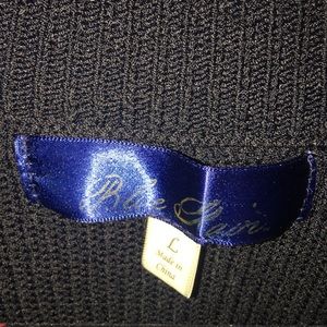 Black cropped sweater tank